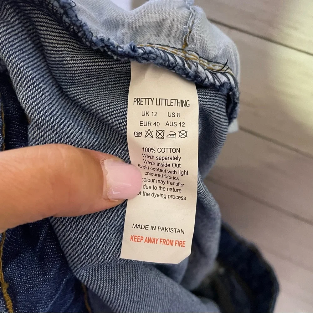 PrettyLittleThing Blue Straight Leg Jeans - Picture 7 of 7